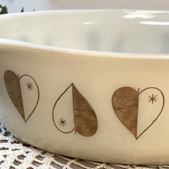 Vintage Pyrex Golden Hearts Oval Casserole 1958 - Picture 6 of 16